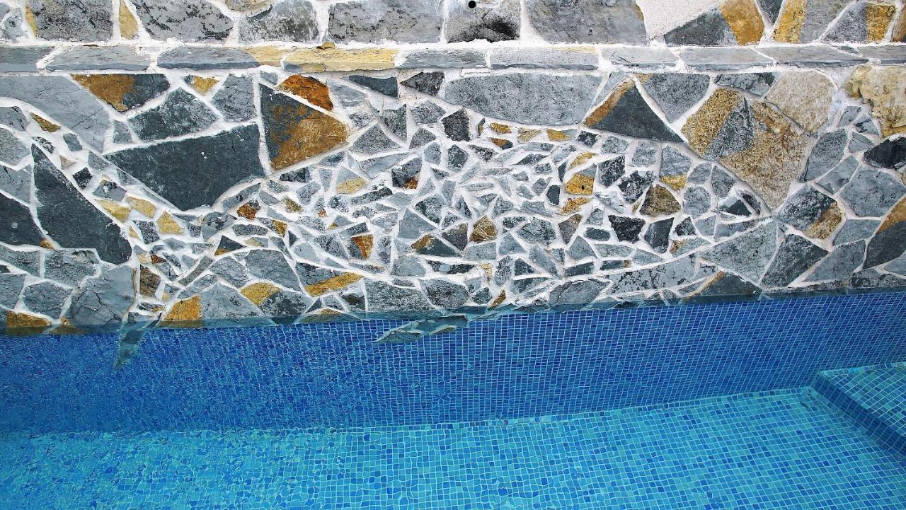 Penthouse Stoliv: Beachfront Spa Villa with Private Jetty Kotor Exterior photo